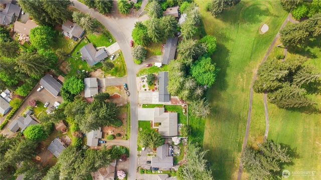 90 E Lakeland Way, Allyn, WA 98524