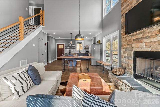 43 Clinchfield Gap Road, Marion, NC 28752