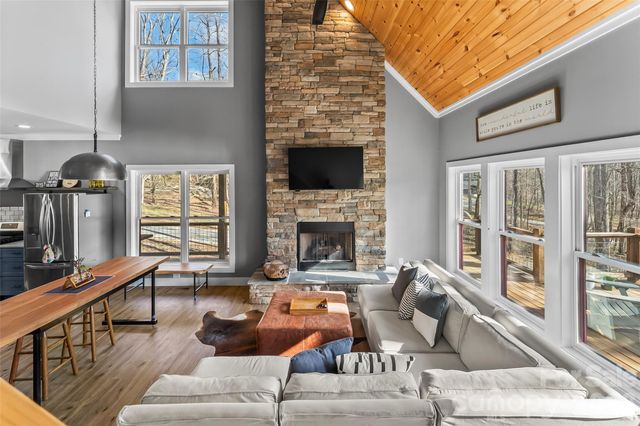 43 Clinchfield Gap Road, Marion, NC 28752