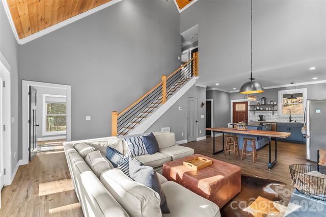 43 Clinchfield Gap Road, Marion, NC 28752