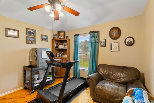 318 County Road 3032, Orange Grove, TX 78372