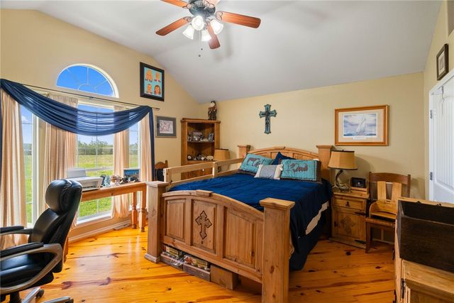 318 County Road 3032, Orange Grove, TX 78372