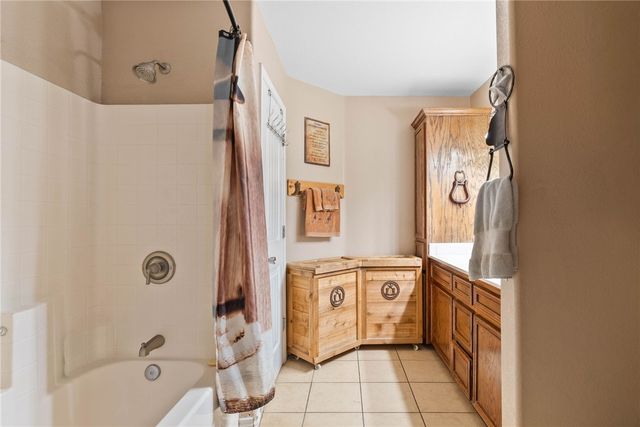 318 County Road 3032, Orange Grove, TX 78372