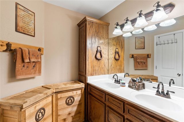 318 County Road 3032, Orange Grove, TX 78372