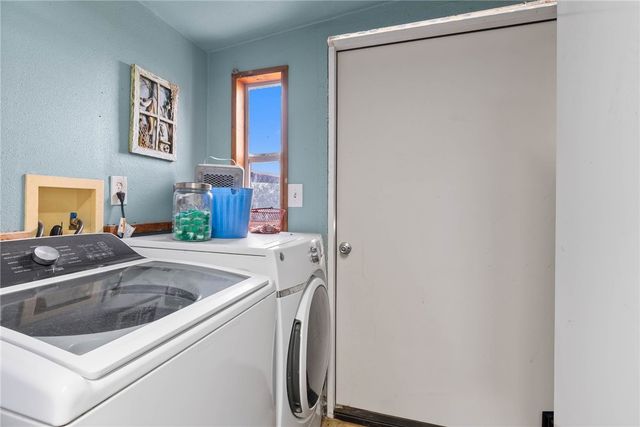 318 County Road 3032, Orange Grove, TX 78372