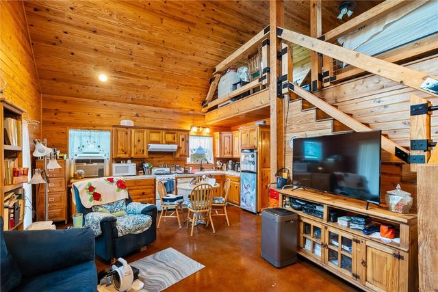 318 County Road 3032, Orange Grove, TX 78372