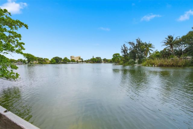 4621 SW 31st Dr, West Park, FL 33023