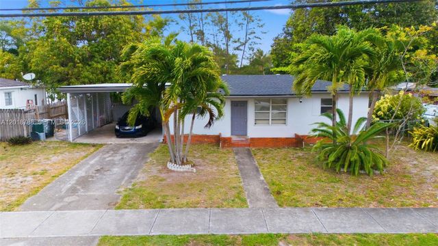 4621 SW 31st Dr, West Park, FL 33023