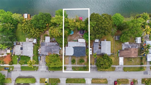 4621 SW 31st Dr, West Park, FL 33023