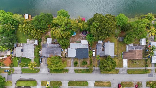 4621 SW 31st Dr, West Park, FL 33023