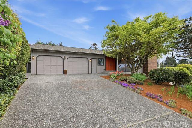 911 S 294th Place, Federal Way, WA 98003