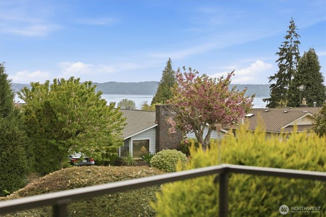 911 S 294th Place, Federal Way, WA 98003