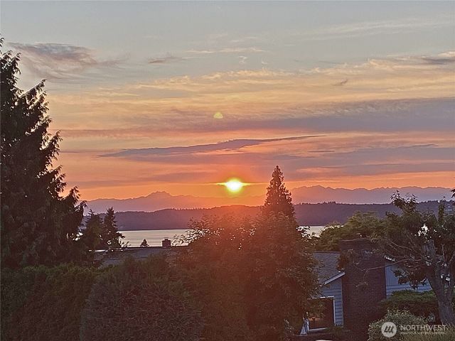 911 S 294th Place, Federal Way, WA 98003