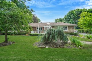 2 Clearbrook Drive, Smithtown, NY 11787