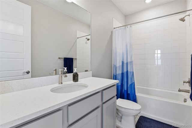 8697 Middle Fork Street, Littleton, CO 80125