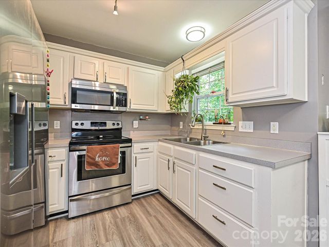 9207 Kimmel Lane, Charlotte, NC 28216