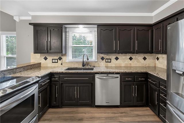 4735 Summit Court, Shawnee, KS 66216