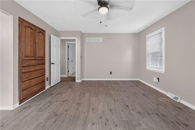 4735 Summit Court, Shawnee, KS 66216