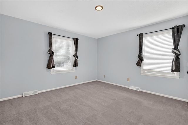 4735 Summit Court, Shawnee, KS 66216