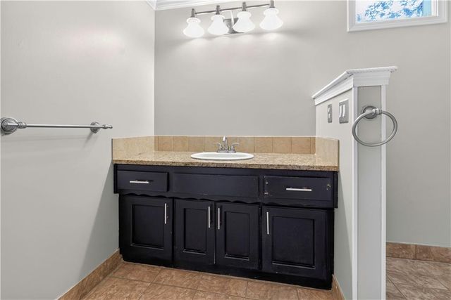 4735 Summit Court, Shawnee, KS 66216