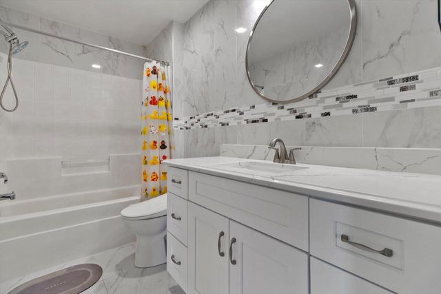 9442 73rd STREET, Kenosha, WI 53142