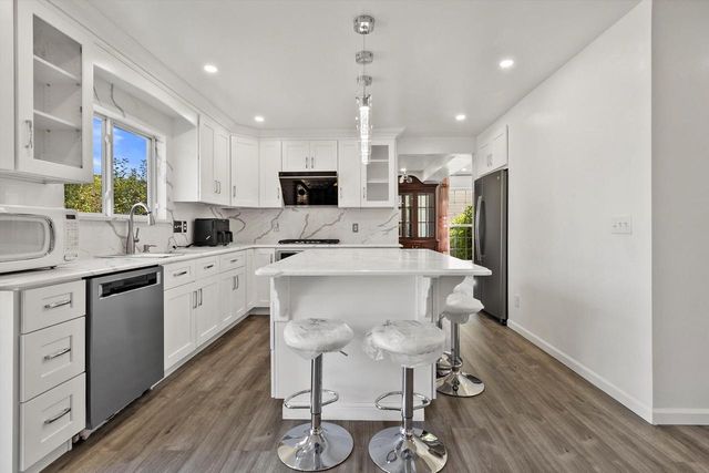 9442 73rd STREET, Kenosha, WI 53142