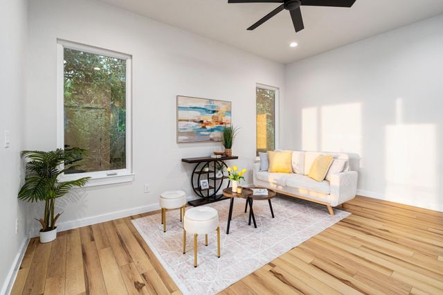 2309 Montopolis DR 4, Austin, TX 78741