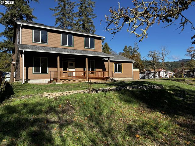 47426 School St, Oakridge, OR 97463