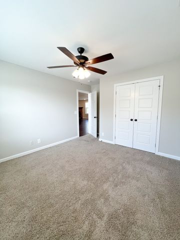 409 Wingfield Dr, Clarksville, TN 37043