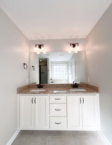 409 Wingfield Dr, Clarksville, TN 37043