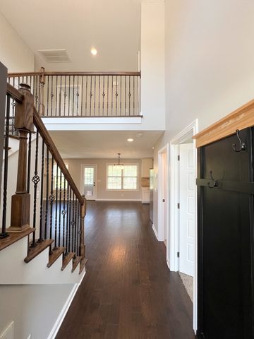 409 Wingfield Dr, Clarksville, TN 37043