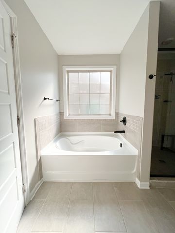 409 Wingfield Dr, Clarksville, TN 37043