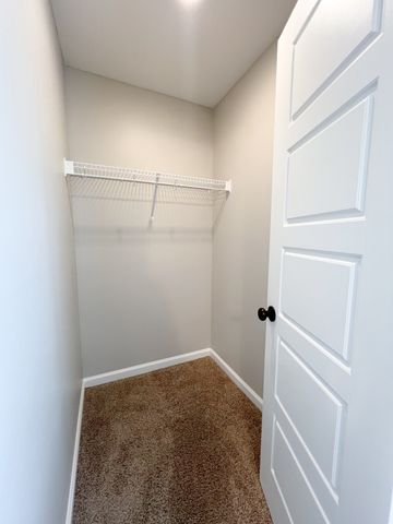 409 Wingfield Dr, Clarksville, TN 37043