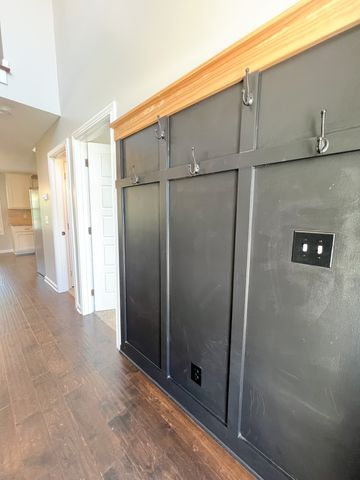 409 Wingfield Dr, Clarksville, TN 37043