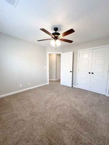 409 Wingfield Dr, Clarksville, TN 37043