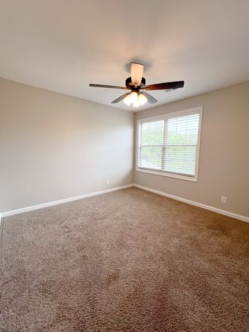 409 Wingfield Dr, Clarksville, TN 37043