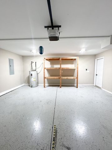 409 Wingfield Dr, Clarksville, TN 37043