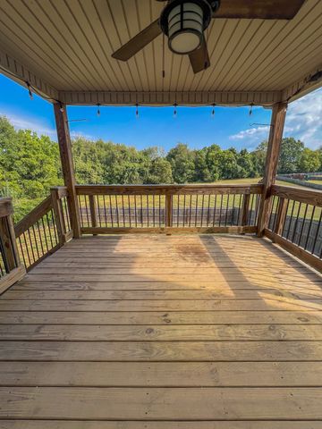 409 Wingfield Dr, Clarksville, TN 37043