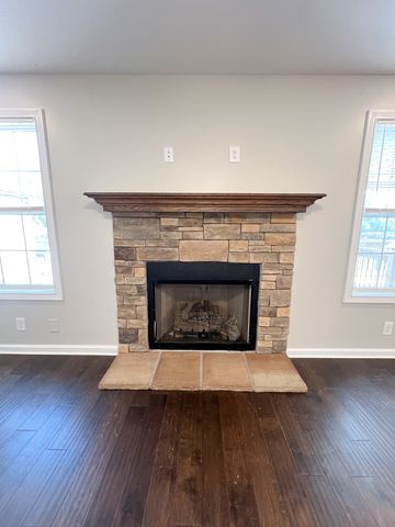 409 Wingfield Dr, Clarksville, TN 37043