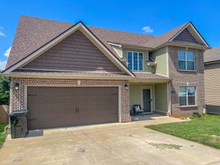 409 Wingfield Dr, Clarksville, TN 37043