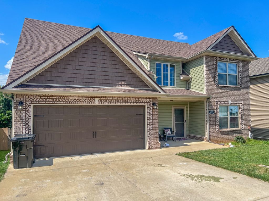 409 Wingfield Dr, Clarksville, TN 37043