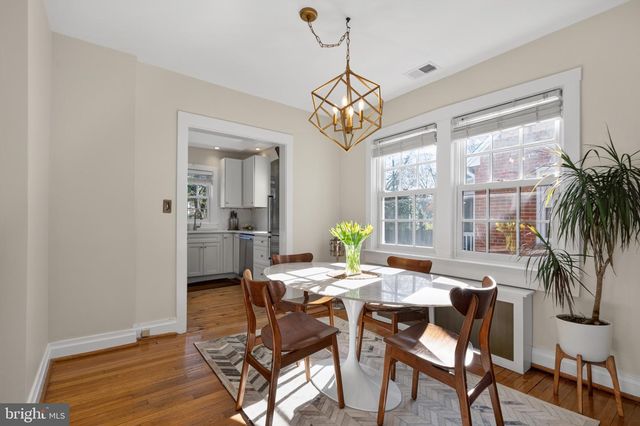 127 E WALNUT ST, Alexandria, VA 22301