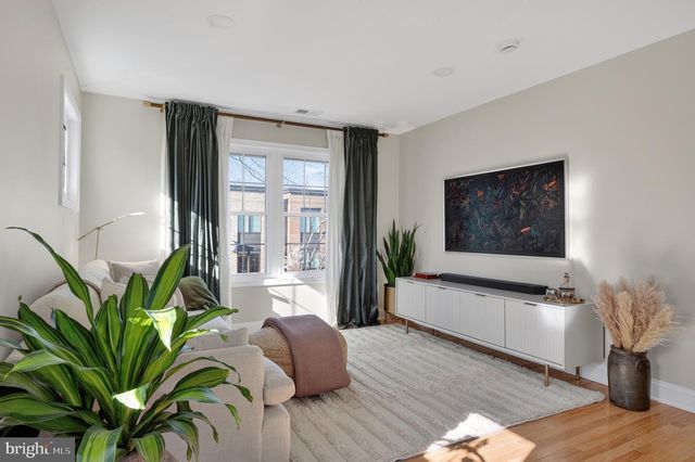 127 E WALNUT ST, Alexandria, VA 22301