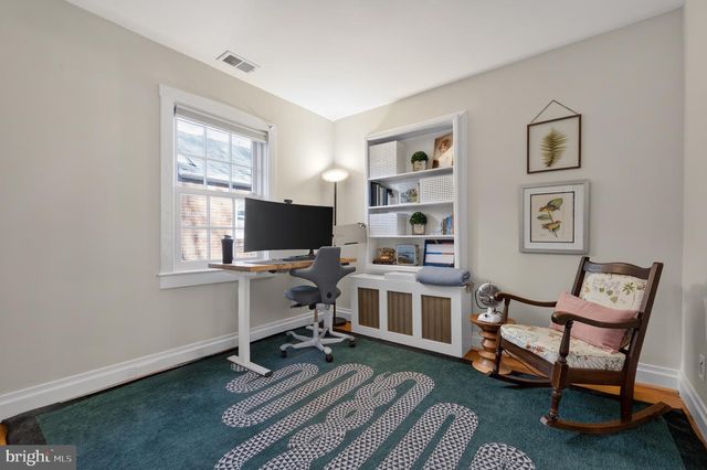 127 E WALNUT ST, Alexandria, VA 22301