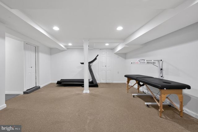 127 E WALNUT ST, Alexandria, VA 22301