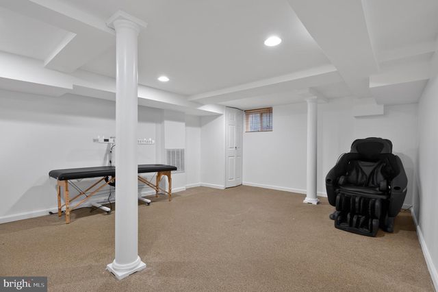 127 E WALNUT ST, Alexandria, VA 22301