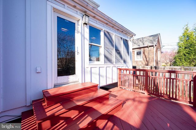 127 E WALNUT ST, Alexandria, VA 22301