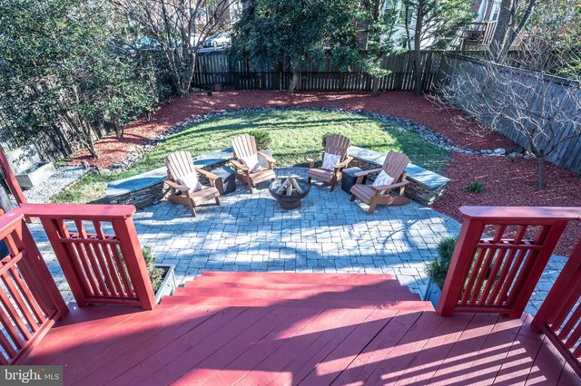 127 E WALNUT ST, Alexandria, VA 22301