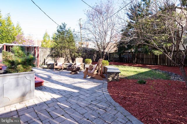 127 E WALNUT ST, Alexandria, VA 22301