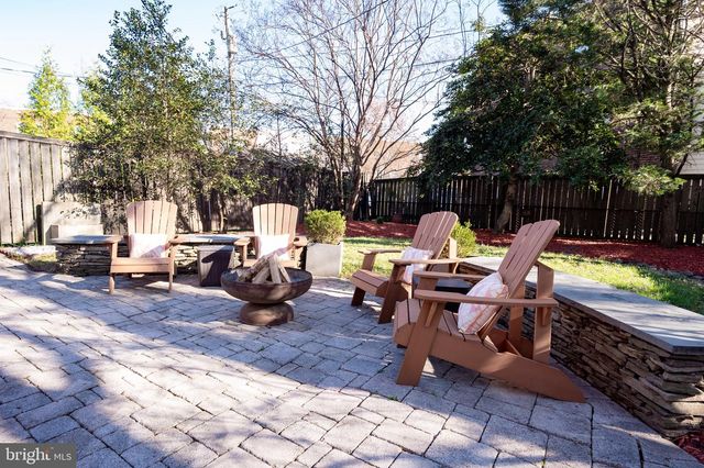 127 E WALNUT ST, Alexandria, VA 22301